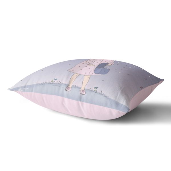 Queen of stars throw pillow